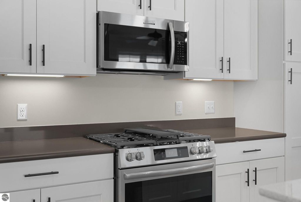 Image 11 of property listing at 5037 Sheffer Farm Road, Traverse City, MI 49685