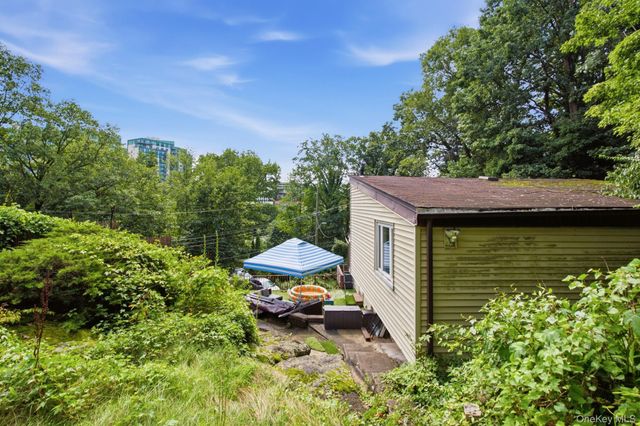 25 Chatham Terrace, Yonkers, NY 10710