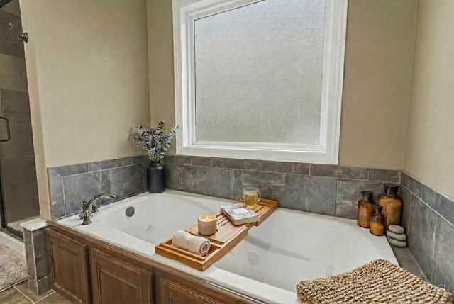 5008 BROOKTHORN CT, Columbia, MO 65203