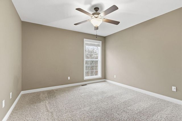 5008 BROOKTHORN CT, Columbia, MO 65203