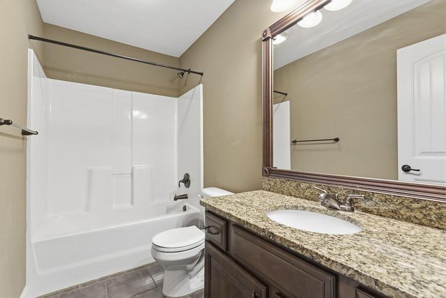 5008 BROOKTHORN CT, Columbia, MO 65203