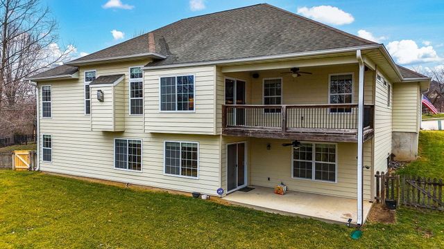 5008 BROOKTHORN CT, Columbia, MO 65203