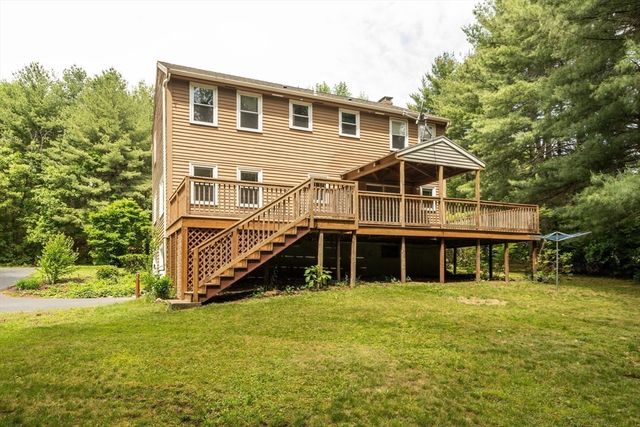 8 Spruce Rd, Medway, MA 02053