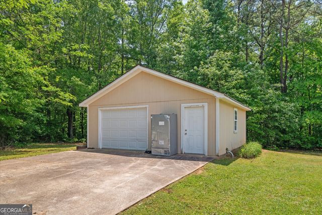 1844 Old Highway 100, Waco, GA 30182