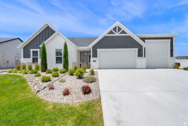 1823 S 2475 W, West Haven, UT 84401