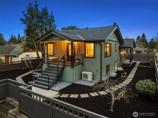 9003 30th Avenue SW, Seattle, WA 98126