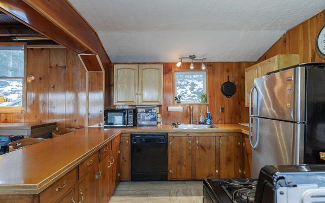 78 Colburn Lane, Rindge, NH 03461