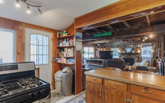 78 Colburn Lane, Rindge, NH 03461