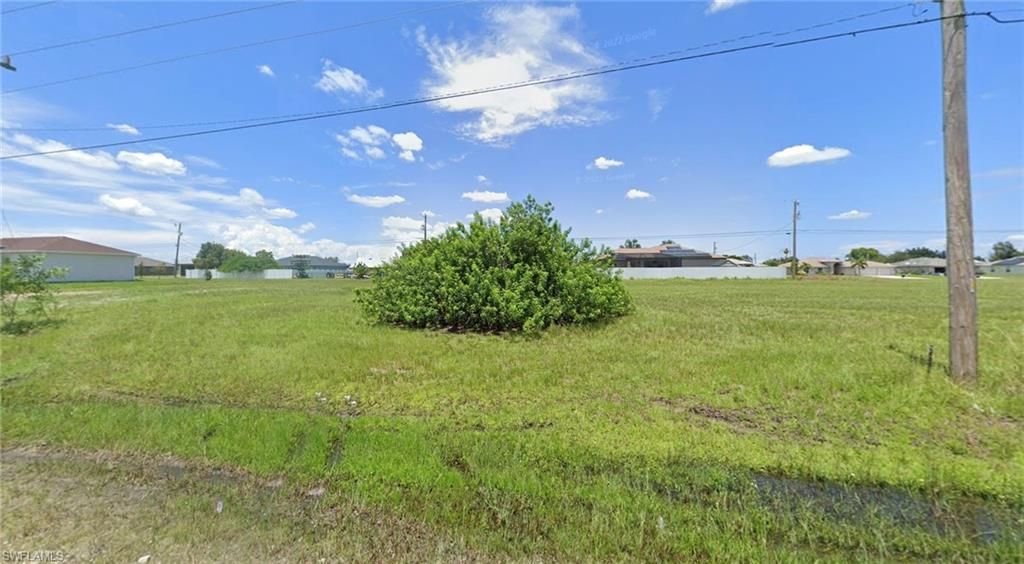 227 Diplomat PKWY E, Cape Coral, FL 33909