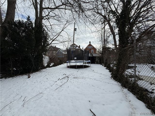 121 Riverside Avenue, Buffalo, NY 14207