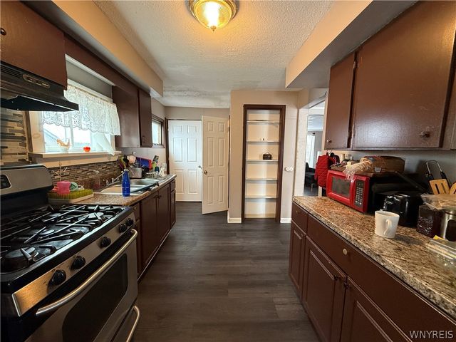 121 Riverside Avenue, Buffalo, NY 14207