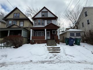 121 Riverside Avenue, Buffalo, NY 14207