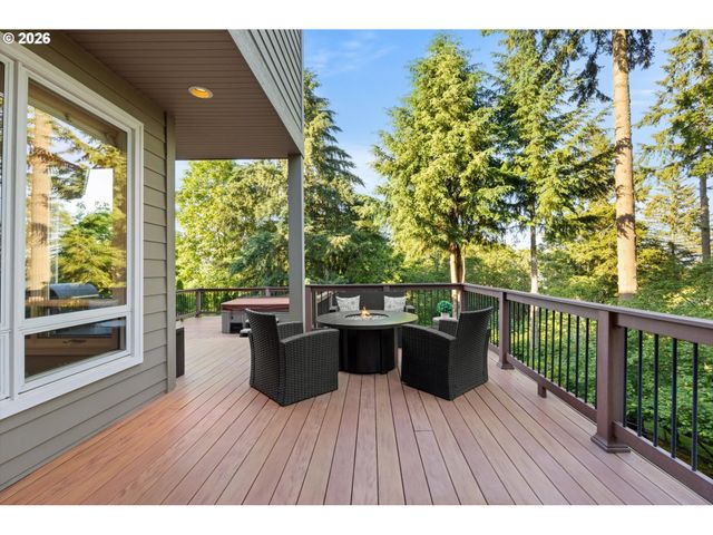 19700 WILDWOOD Dr, West Linn, OR 97068
