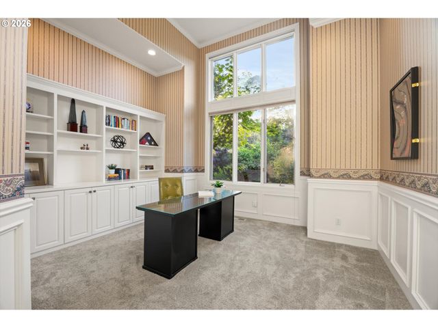 19700 WILDWOOD Dr, West Linn, OR 97068