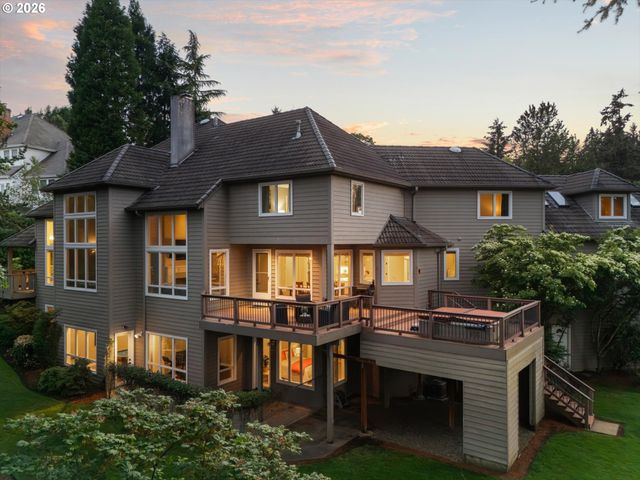 19700 WILDWOOD Dr, West Linn, OR 97068