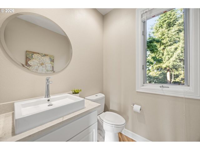 19700 WILDWOOD Dr, West Linn, OR 97068