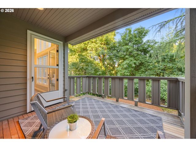 19700 WILDWOOD Dr, West Linn, OR 97068