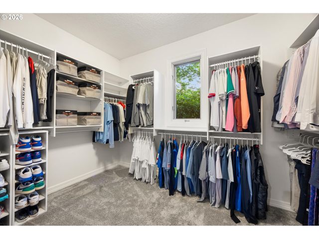 19700 WILDWOOD Dr, West Linn, OR 97068
