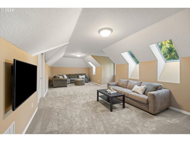 19700 WILDWOOD Dr, West Linn, OR 97068