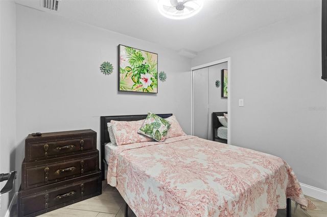 10021 N 53RD STREET, Tampa, FL 33617