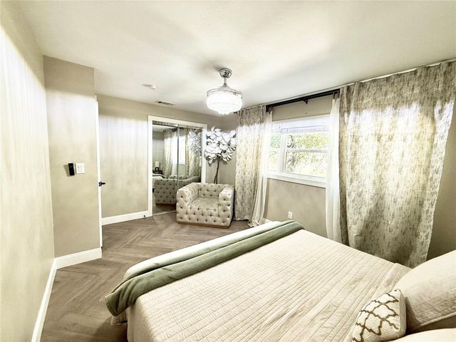 10021 N 53RD STREET, Tampa, FL 33617