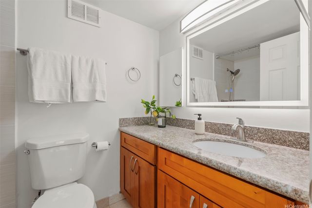 1069 Spencer Street 901, Honolulu, HI 96822
