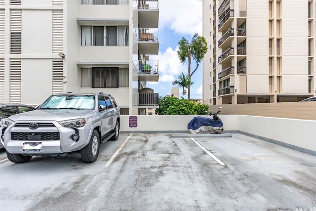 1069 Spencer Street 901, Honolulu, HI 96822