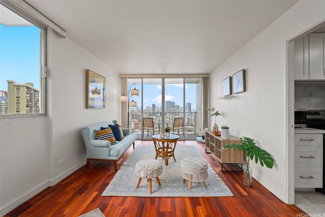 1069 Spencer Street 901, Honolulu, HI 96822
