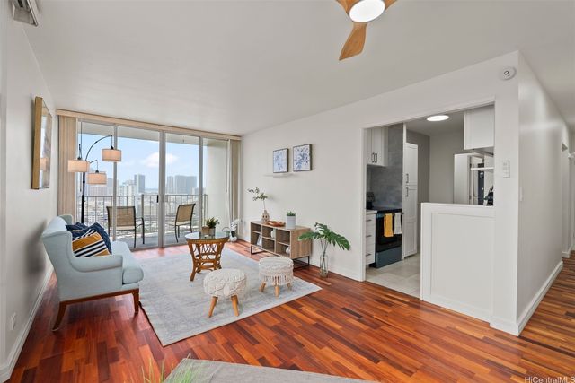 1069 Spencer Street 901, Honolulu, HI 96822
