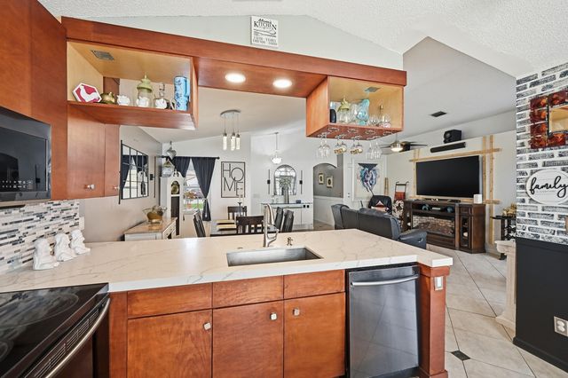 7069 Burgess Drive, Lake Worth, FL 33467