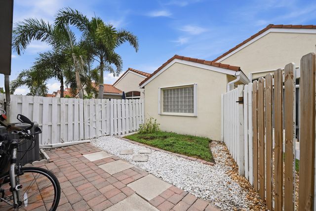 7069 Burgess Drive, Lake Worth, FL 33467