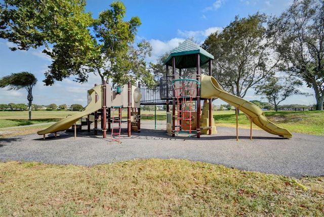 7069 Burgess Drive, Lake Worth, FL 33467