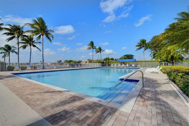 7069 Burgess Drive, Lake Worth, FL 33467