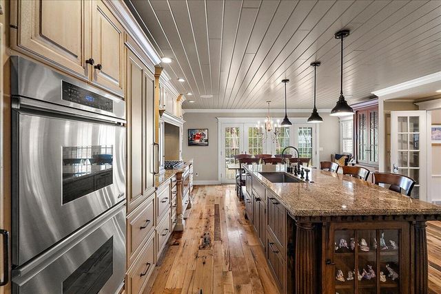 3155 Lake Drive SE, East Grand Rapids, MI 49506