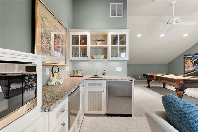3155 Lake Drive SE, East Grand Rapids, MI 49506