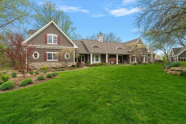 3155 Lake Drive SE, East Grand Rapids, MI 49506