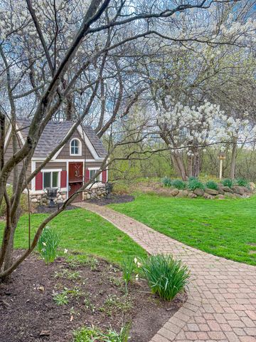 3155 Lake Drive SE, East Grand Rapids, MI 49506