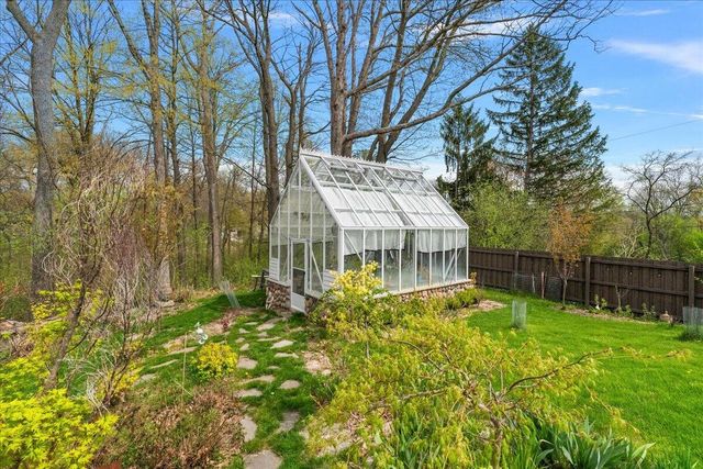 3155 Lake Drive SE, East Grand Rapids, MI 49506