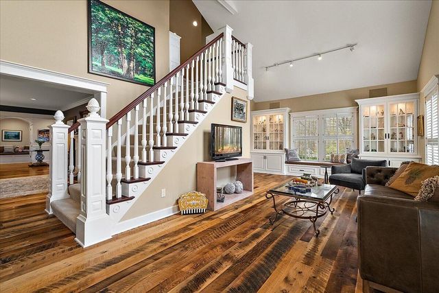 3155 Lake Drive SE, East Grand Rapids, MI 49506