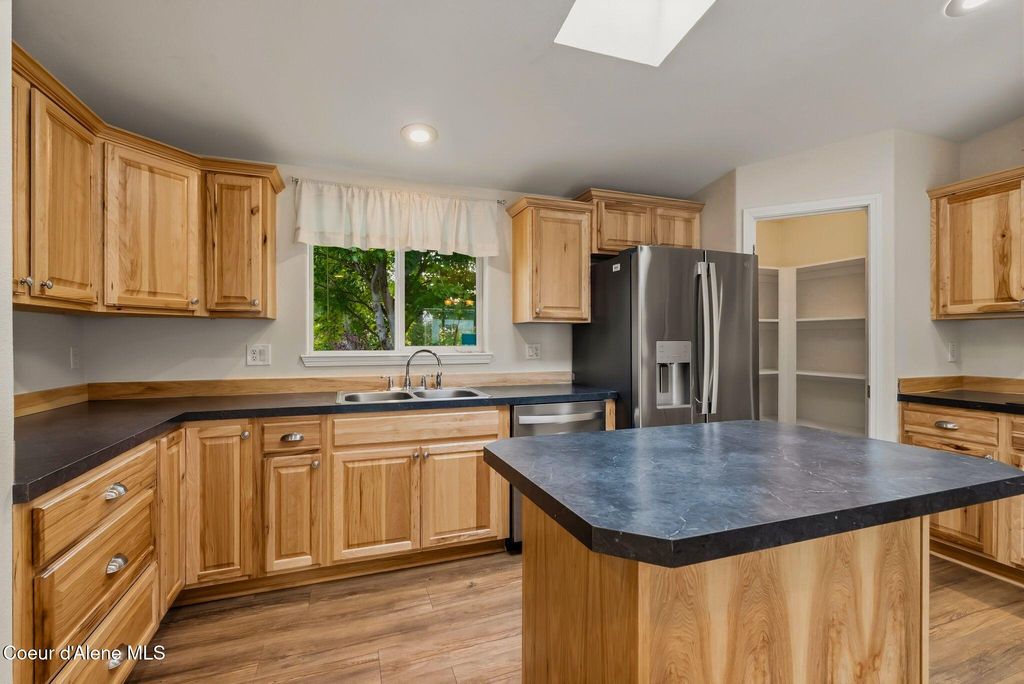 1100 Kootenai Cutoff Rd, #50, Ponderay, ID 83852 photo 4