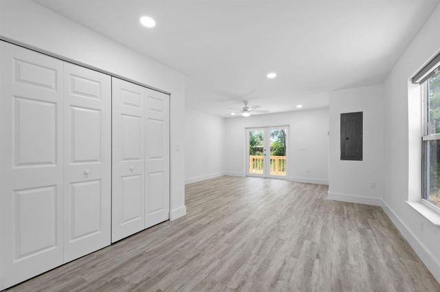 720 Mcintosh Street, West Palm Beach, FL 33405
