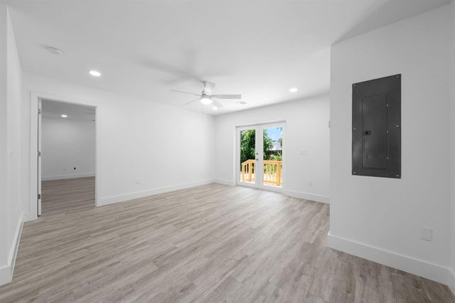 720 Mcintosh Street, West Palm Beach, FL 33405