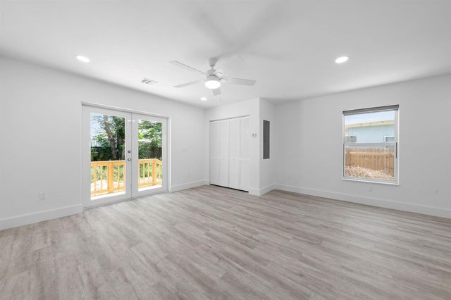 720 Mcintosh Street, West Palm Beach, FL 33405