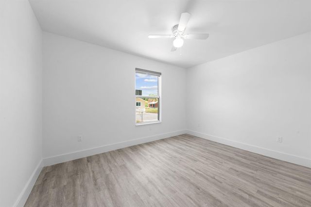 720 Mcintosh Street, West Palm Beach, FL 33405