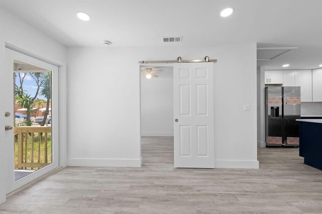 720 Mcintosh Street, West Palm Beach, FL 33405