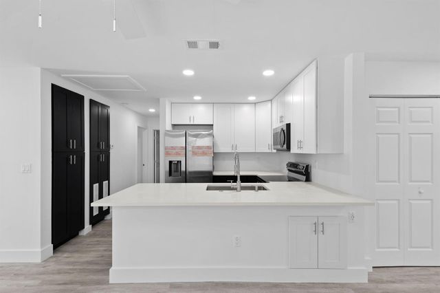 720 Mcintosh Street, West Palm Beach, FL 33405