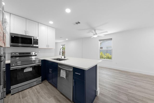 720 Mcintosh Street, West Palm Beach, FL 33405