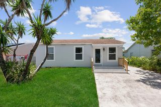 720 Mcintosh Street, West Palm Beach, FL 33405