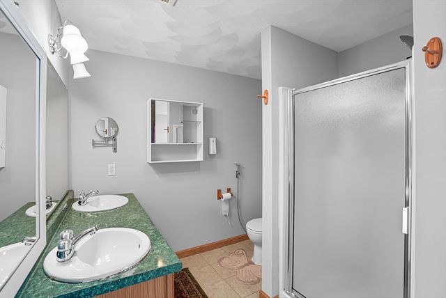 37 Mohave Rd, Worcester, MA 01606