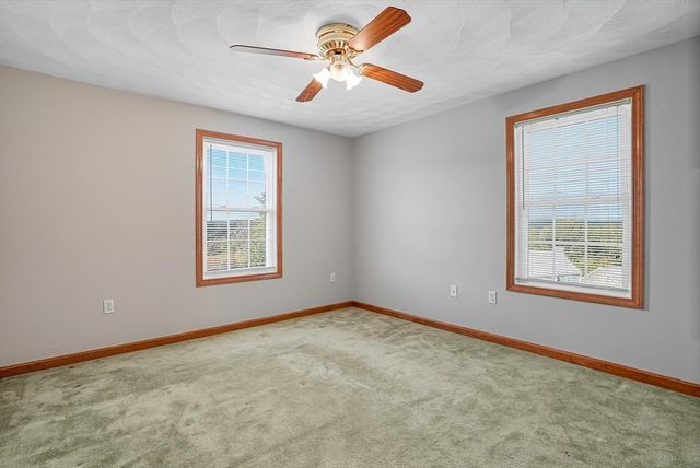 37 Mohave Rd, Worcester, MA 01606